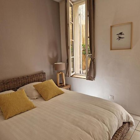2 Pieces Dans Le Centre Avec Petite Terrasse 3*** Appartement Marseilles Buitenkant foto