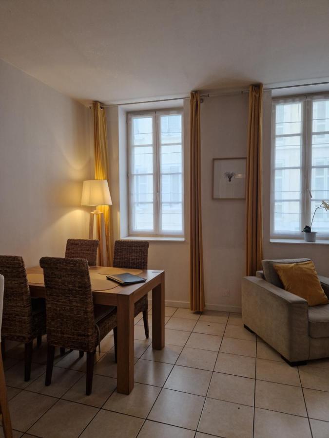 2 Pieces Dans Le Centre Avec Petite Terrasse 3*** Appartement Marseilles Buitenkant foto