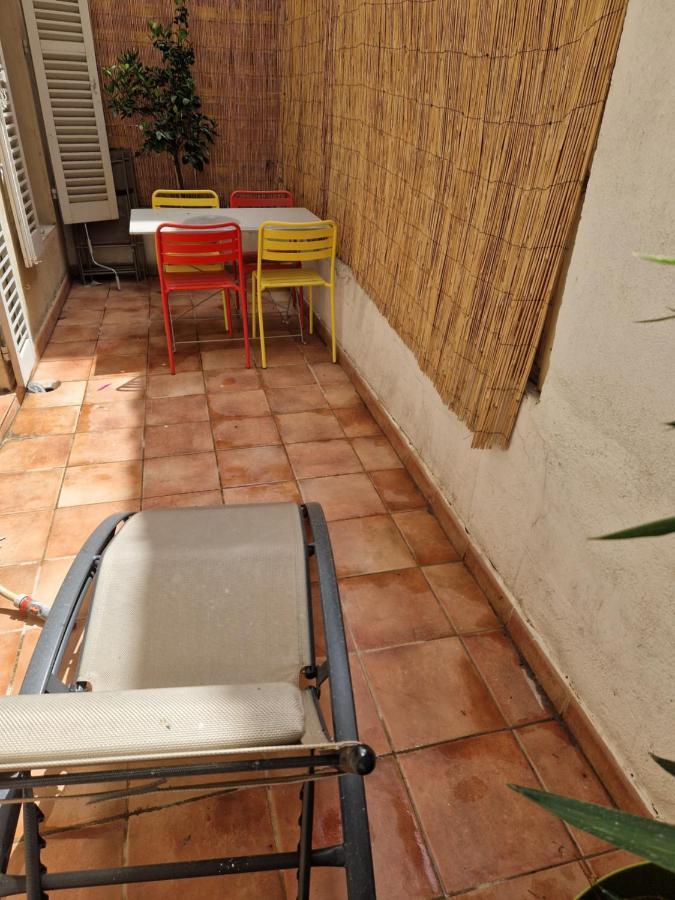 2 Pieces Dans Le Centre Avec Petite Terrasse 3*** Appartement Marseilles Buitenkant foto